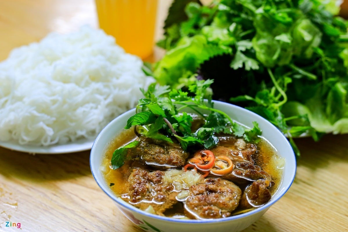 Loạt món ngon đặc sản phải thử khi tới Hà Nội dịp nghỉ lễ 30/4 -1/5- Ảnh 8. Loạt món ngon đặc sản phải thử khi tới Hà Nội dịp nghỉ lễ 30/4 -1/5- Ảnh 8.