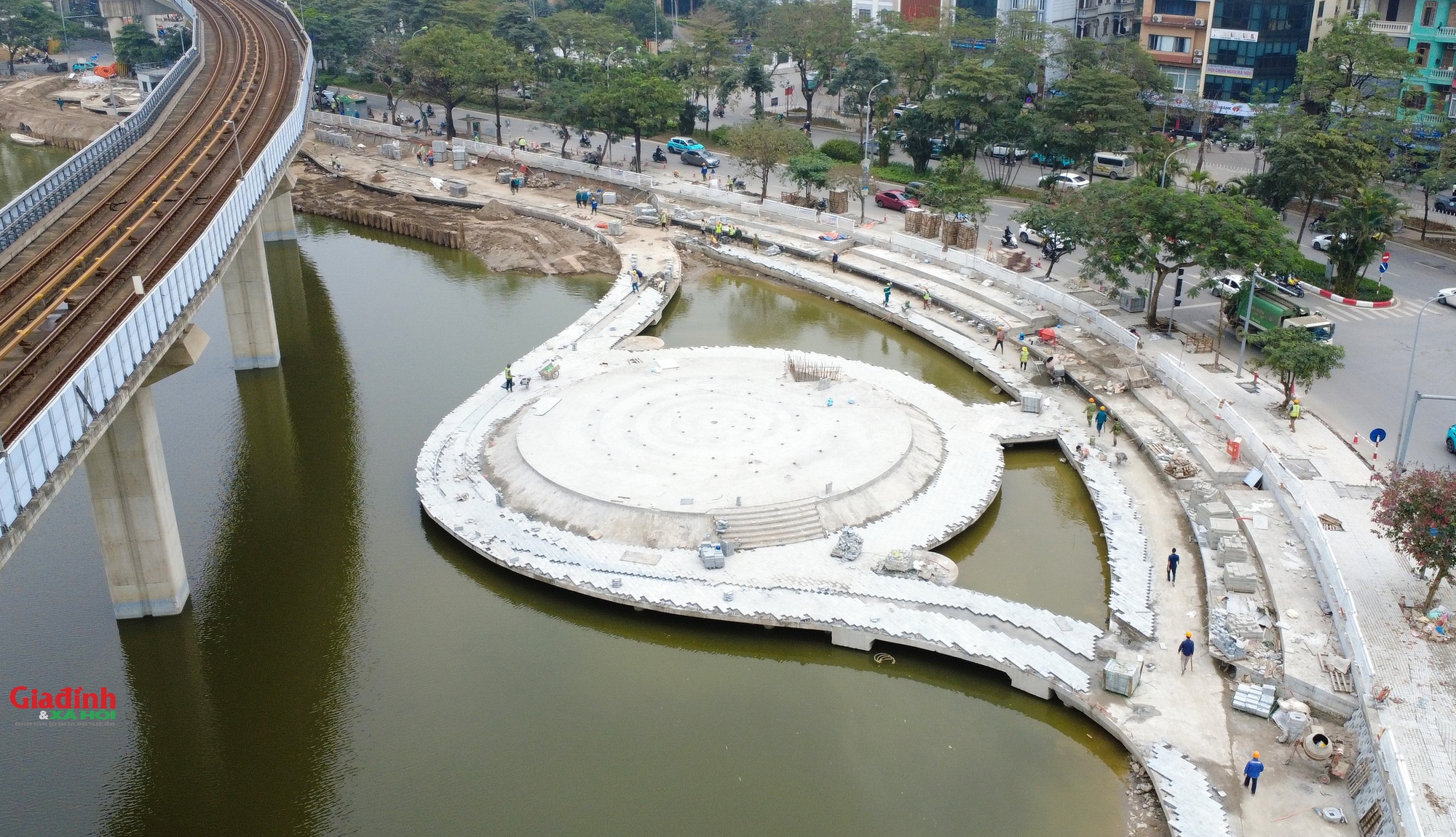 Chủ tịch Hà Nội yêu cầu kiểm tra thông tin 'dùng cát đen làm bê tông' tại dự án cải tạo công viên ở Cầu Giấy - Ảnh 3. Chủ tịch Hà Nội yêu cầu kiểm tra thông tin 'dùng cát đen làm bê tông' tại dự án cải tạo công viên ở Cầu Giấy - Ảnh 3.
