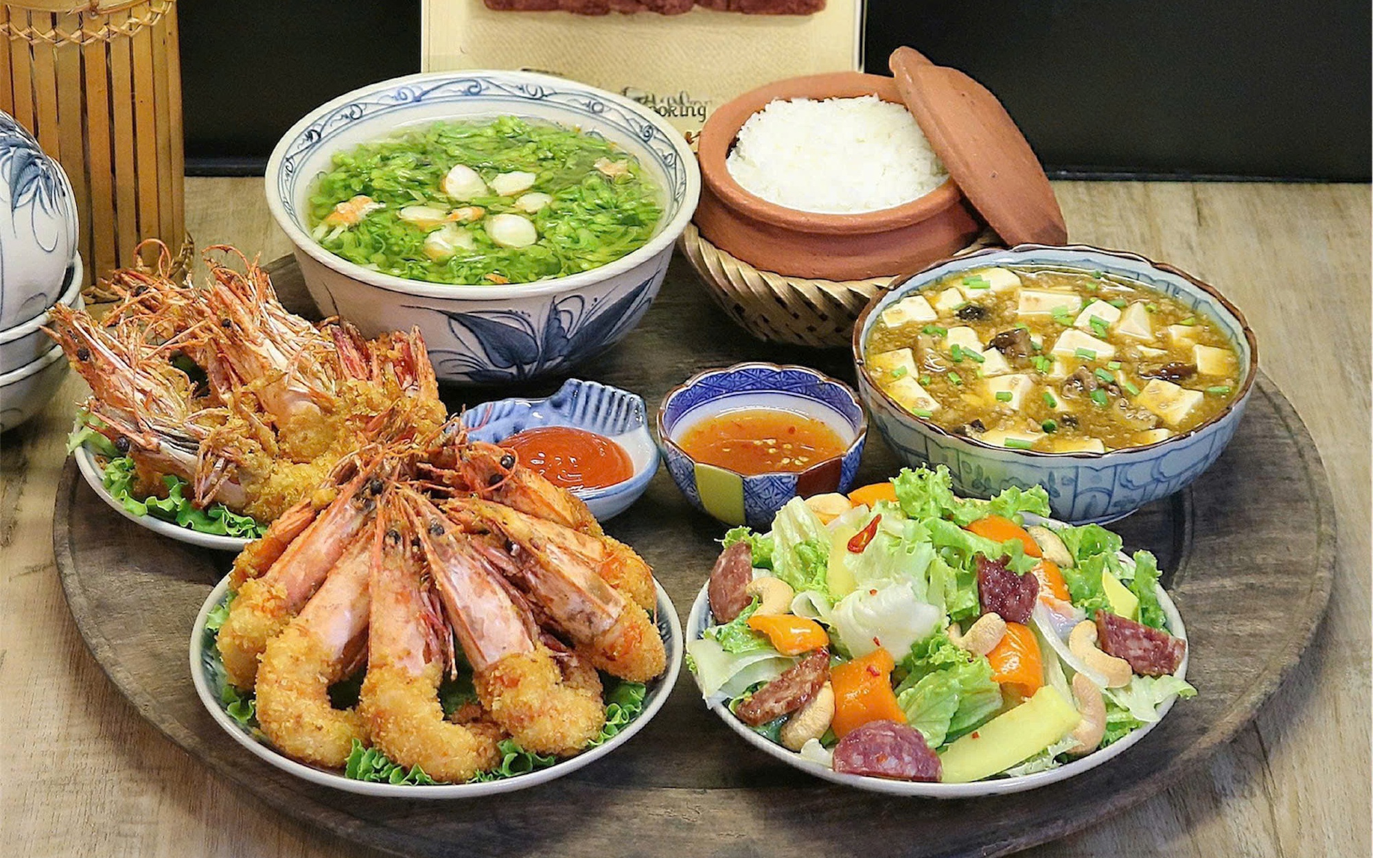 mam-com-gia-dinh-don-gian-ma-ngon-1745477758197618117545-426-0-1706-2048-crop-17454777660161612079898.jpg