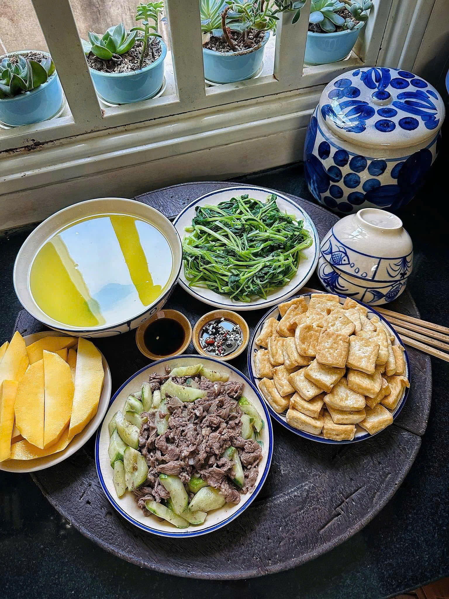 13 mâm cơm gia đình đơn giản mà ngon 'hết nước chấm', ai nhìn cũng muốn về nhà ăn cơm mẹ nấu- Ảnh 11.