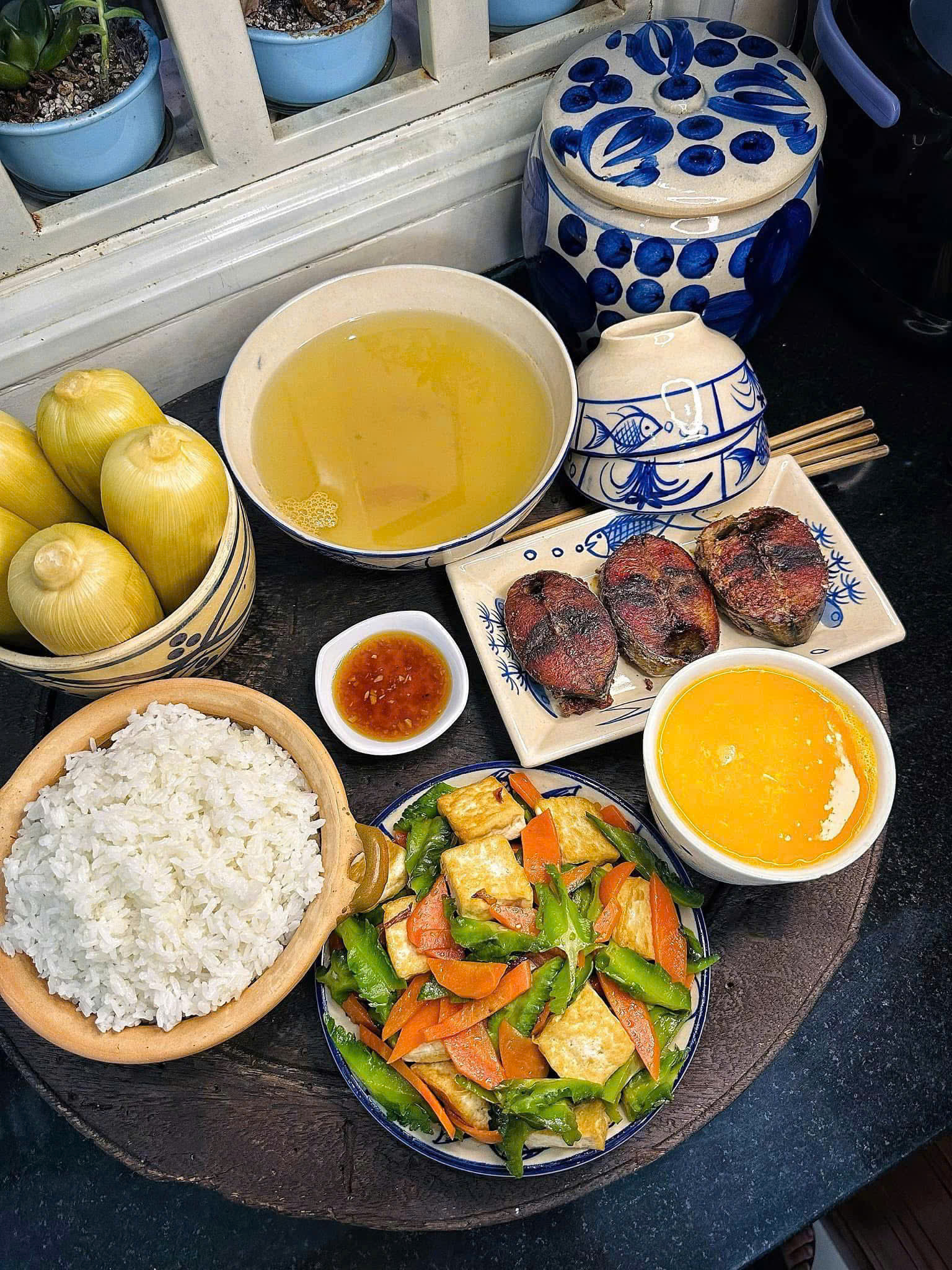 13 mâm cơm gia đình đơn giản mà ngon 'hết nước chấm', ai nhìn cũng muốn về nhà ăn cơm mẹ nấu- Ảnh 8.