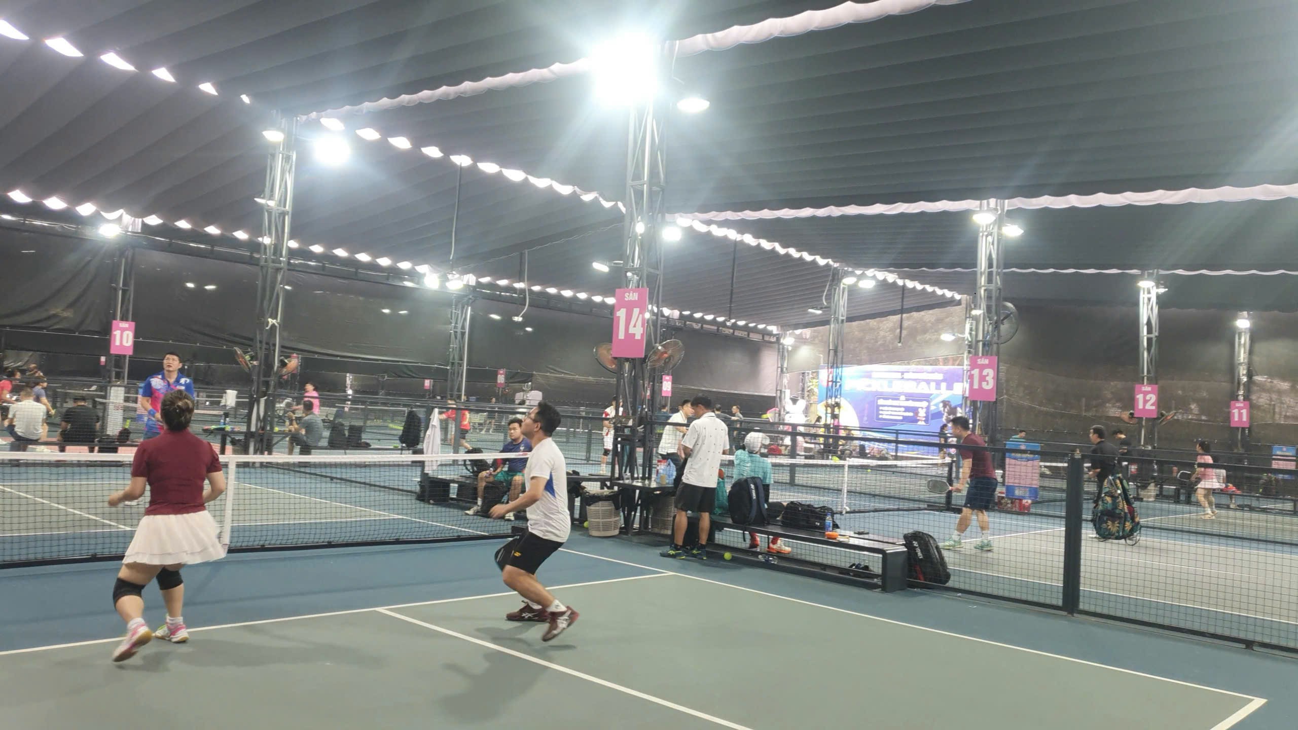 Hà Nội: Loạt sân pickleball 'mọc' trên đất hợp tác xã Láng Thượng tiềm ẩn nguy cơ cháy nổ- Ảnh 10.
