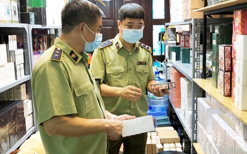 Cách phân biệt mỹ phẩm giả, mỹ phẩm ‘xịn’ bán trên các sàn thương mại điện tử