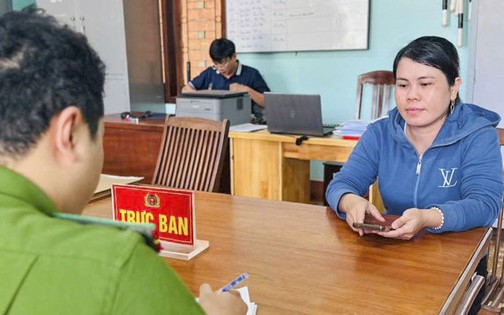 Tài khoản ngân hàng của nữ thợ may ở Bình Định bất ngờ ‘nhảy số’ dư 300 triệu đồng