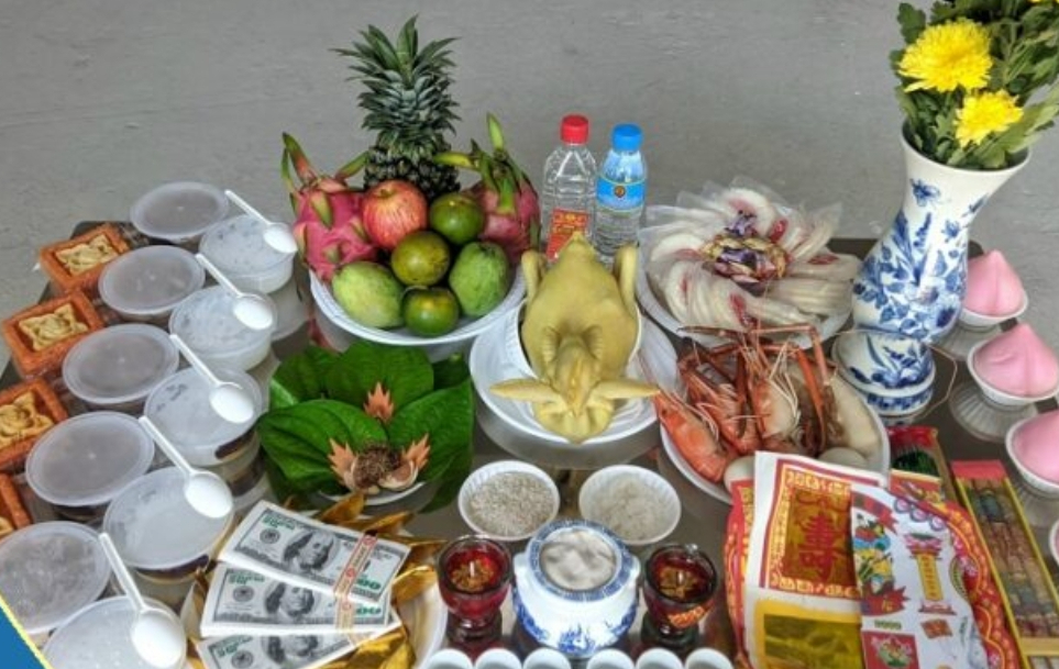 Cách dâng mâm cúng bán nhà để việc mua bán được suôn sẻ, thuận lợi- Ảnh 2.