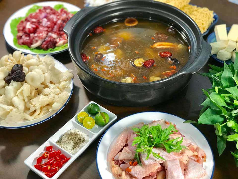 Chi tiết cách làm 8 món lẩu ngon miệng, giúp gia đình quây quần dịp nghỉ lễ- Ảnh 5. Chi tiết cách làm 8 món lẩu ngon miệng, giúp gia đình quây quần dịp nghỉ lễ- Ảnh 5.