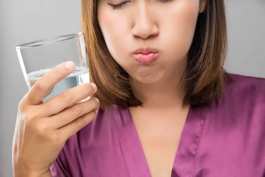8 căn bệnh có thể đẩy lùi chỉ bằng việc uống nước đúng cách hàng ngày - Ảnh 2.