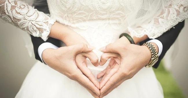 Chàng trai 20 tuổi 'cưới' góa phụ 4 con: Lý do phía sau khiến ai cũng nghẹn ngào - Ảnh 2. Chàng trai 20 tuổi 'cưới' góa phụ 4 con: Lý do phía sau khiến ai cũng nghẹn ngào - Ảnh 2.
