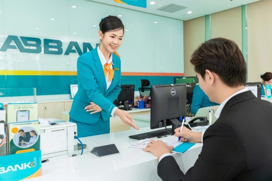 Quý 1/2025: lợi nhuận trước thuế của ABBANK tăng hơn 2 lần so với cùng kỳ, chuyển đổi số mạnh mẽ- Ảnh 1.