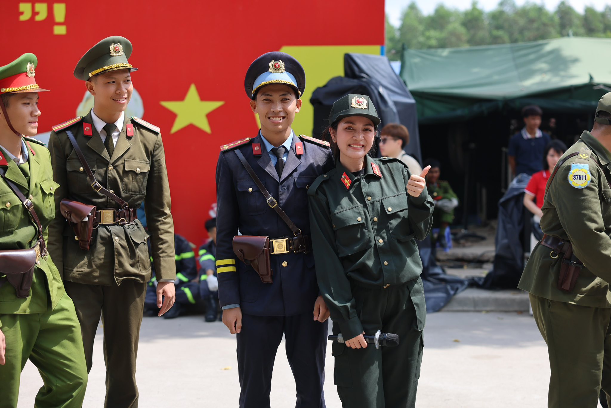 Bất ngờ chân dung nữ ca sĩ quê Đắk Lắk có ca khúc đạt 2 tỷ lượt xem dịp Đại lễ 30/4- Ảnh 7.