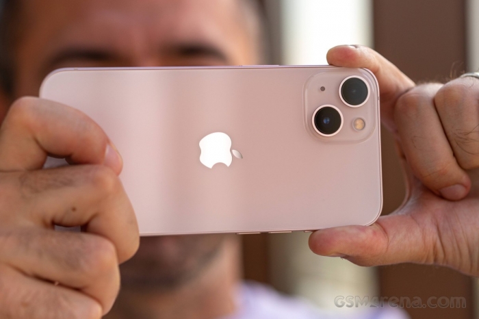 Giá iPhone 13, iPhone 12, iPhone 11 mới nhất giảm siêu rẻ, cực dễ mua, xịn chẳng kém iPhone 16- Ảnh 2. Giá iPhone 13, iPhone 12, iPhone 11 mới nhất giảm siêu rẻ, cực dễ mua, xịn chẳng kém iPhone 16- Ảnh 2.