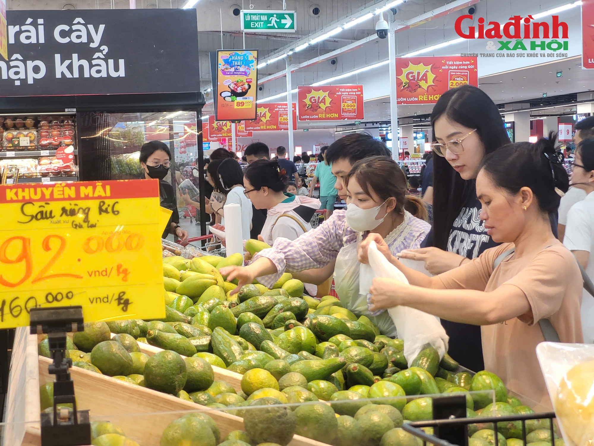Trước nghỉ lễ 30/4-01/5: Giá rau củ ở chợ tăng nhẹ, siêu thị lại khuyến mại sâu- Ảnh 3.