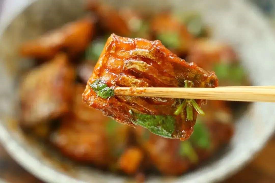 Loại cá có nhiều vào tháng 4 đem nấu với Loại cá có nhiều vào tháng 4 đem nấu với