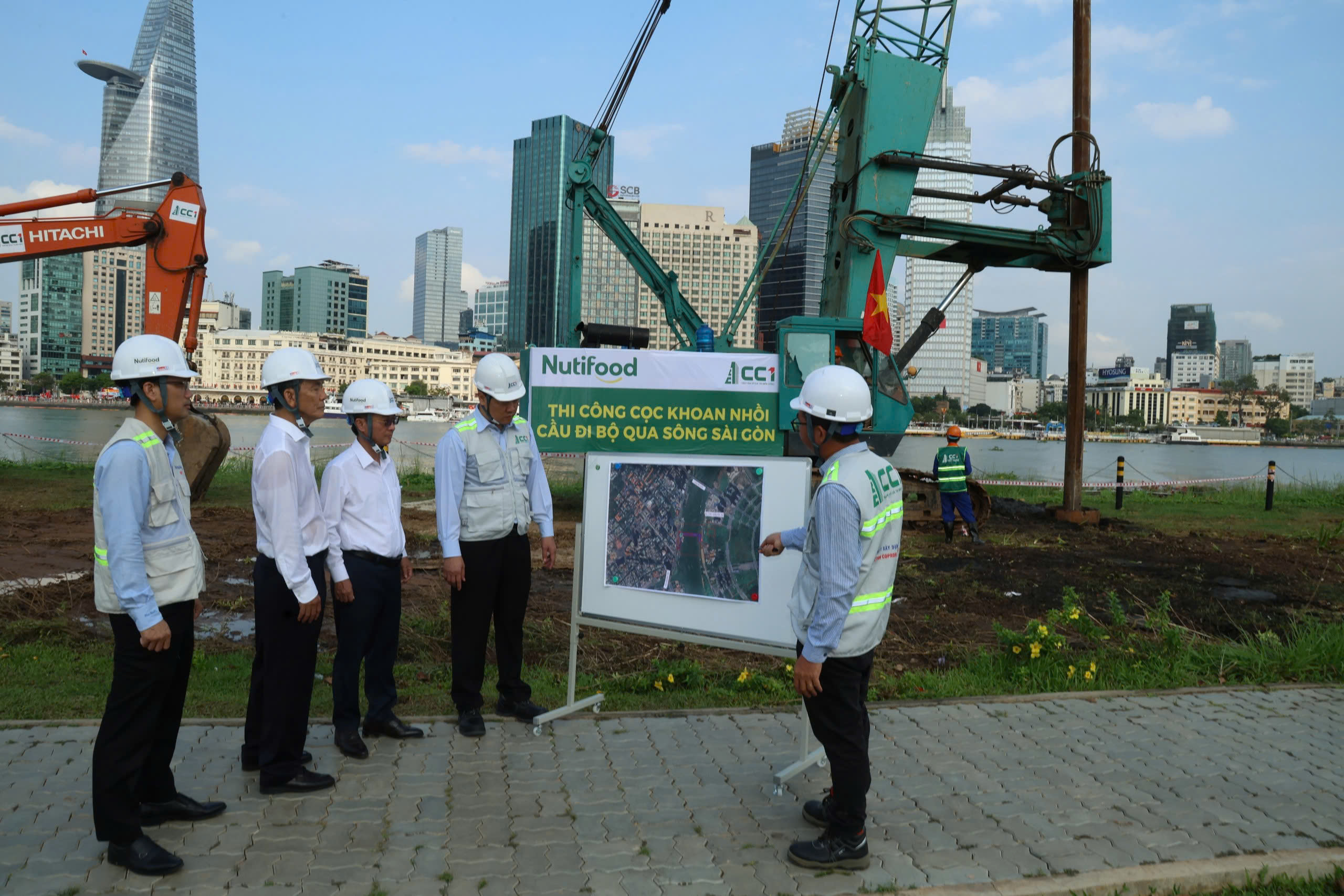 Dự án cầu đi bộ qua sông Sài Gòn chính thức thực hiện mũi khoan cọc đầu tiên- Ảnh 3. Dự án cầu đi bộ qua sông Sài Gòn chính thức thực hiện mũi khoan cọc đầu tiên- Ảnh 3.