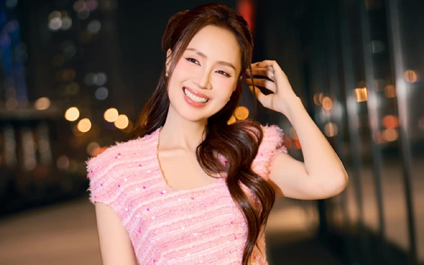 hong-diem-2-1738025551760510855605-92-0-467-600-crop-1745901046382475518611.jpg