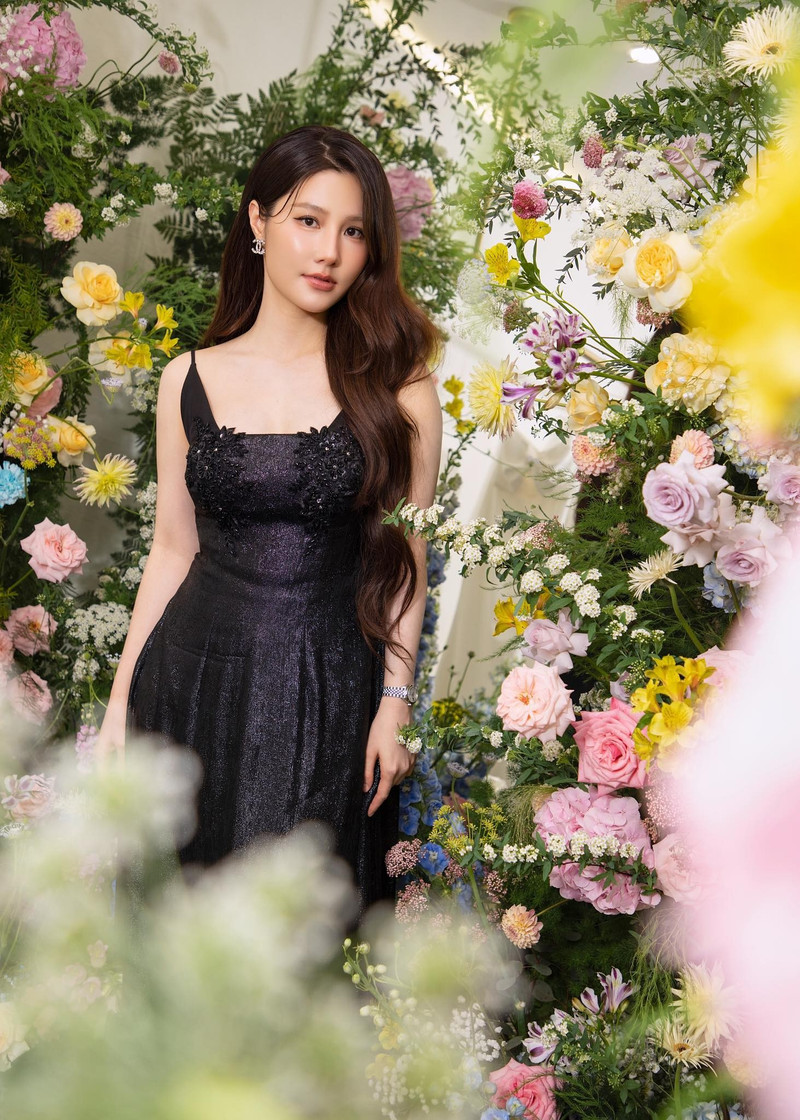 Sau vài tháng sinh con, Diễm My 9X gây chú ý với nhan sắc thăng hạng- Ảnh 7.