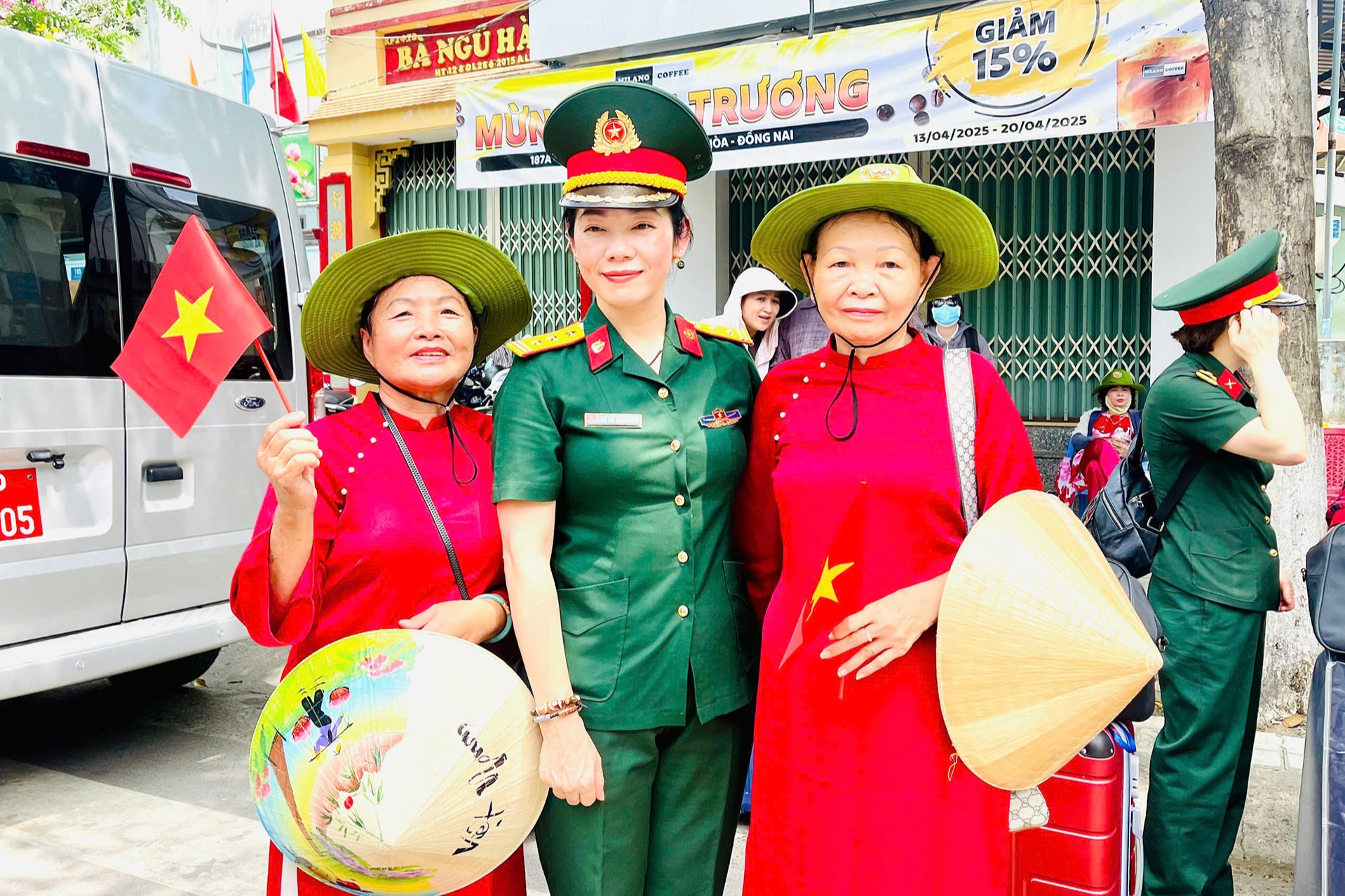 4-hom-nay-toi-yen-tam-de-om-47157-1746086872550-17460868726861632628662.jpg