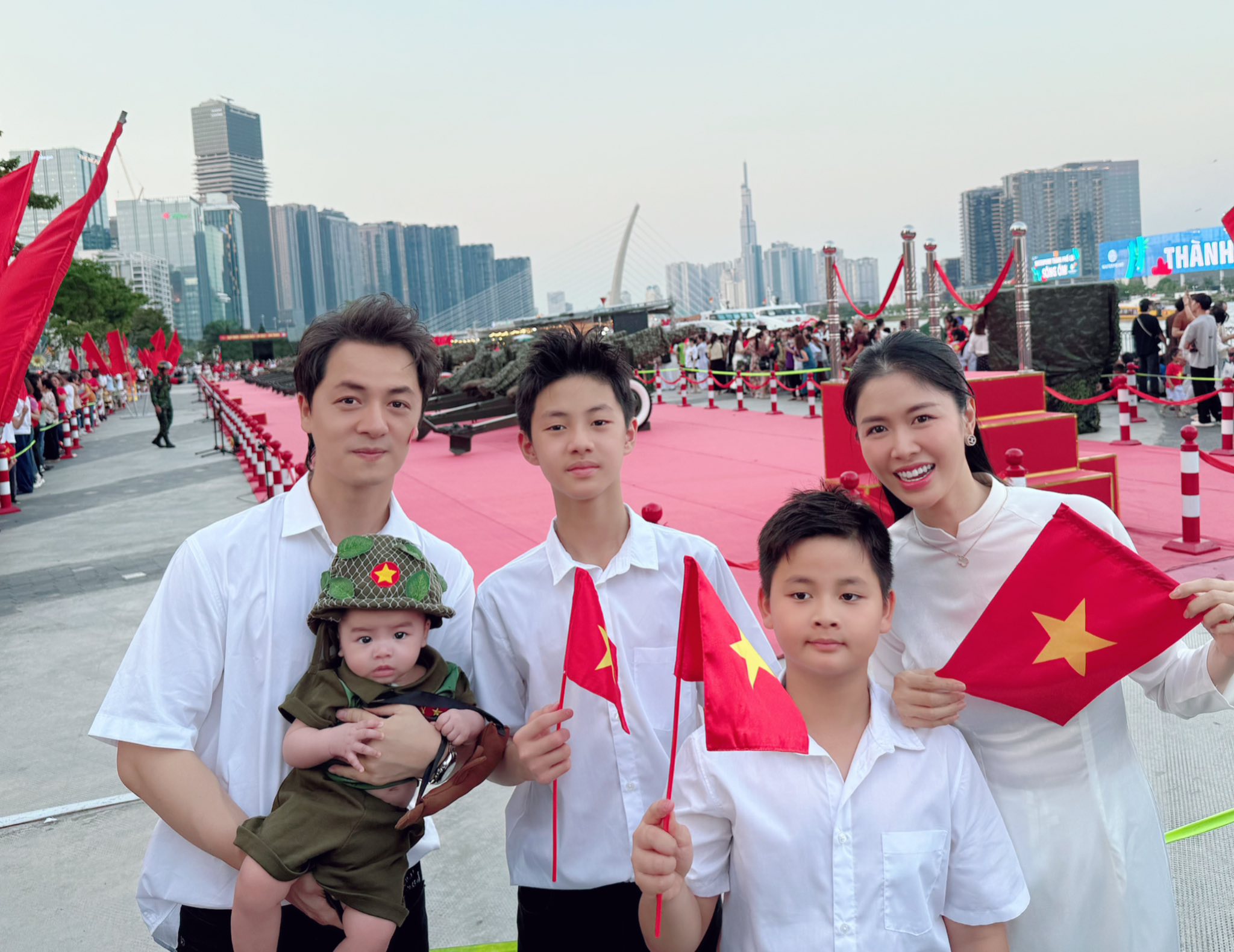 Sao Việt 1/5: Vợ chồng Tăng Thanh Hà, gia đình Đoàn Văn Hậu - Doãn Hải My gây chú ý- Ảnh 6.