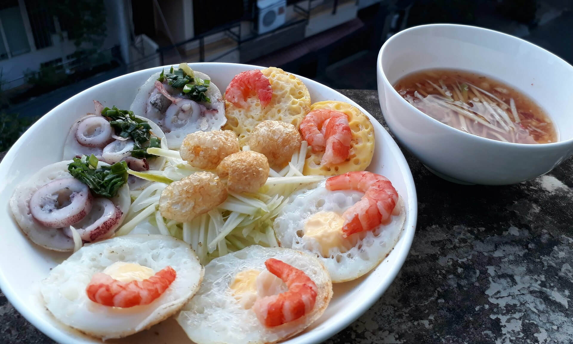 Đặc sản Nha Trang và các quán ngon nổi tiếng bạn không nên bỏ lỡ khi đi du lịch Nha Trang dịp nghỉ lễ 30/4- Ảnh 6. Đặc sản Nha Trang và các quán ngon nổi tiếng bạn không nên bỏ lỡ khi đi du lịch Nha Trang dịp nghỉ lễ 30/4- Ảnh 6.