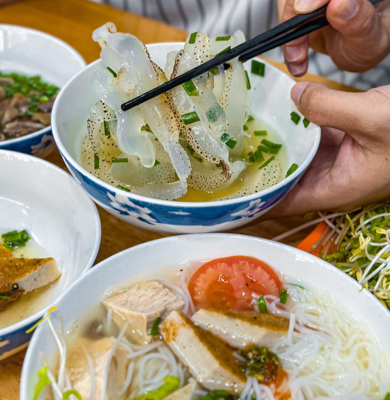 Đặc sản Nha Trang và các quán ngon nổi tiếng bạn không nên bỏ lỡ khi đi du lịch Nha Trang dịp nghỉ lễ 30/4- Ảnh 3. Đặc sản Nha Trang và các quán ngon nổi tiếng bạn không nên bỏ lỡ khi đi du lịch Nha Trang dịp nghỉ lễ 30/4- Ảnh 3.