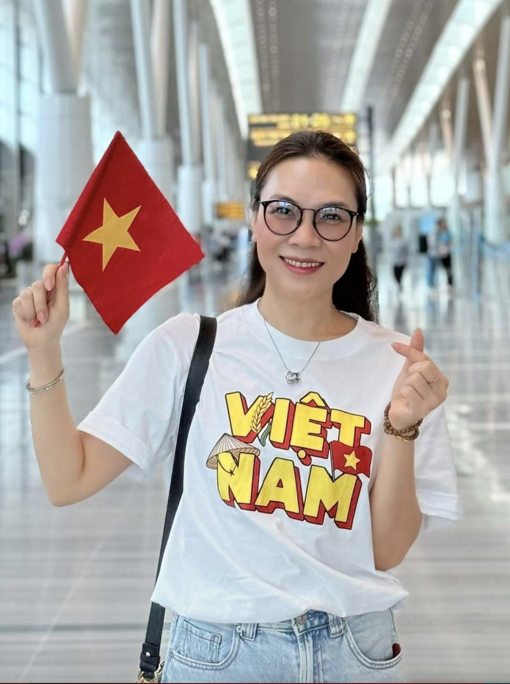 Sao Việt 1/5: Vợ chồng Tăng Thanh Hà, gia đình Đoàn Văn Hậu - Doãn Hải My gây chú ý- Ảnh 8.