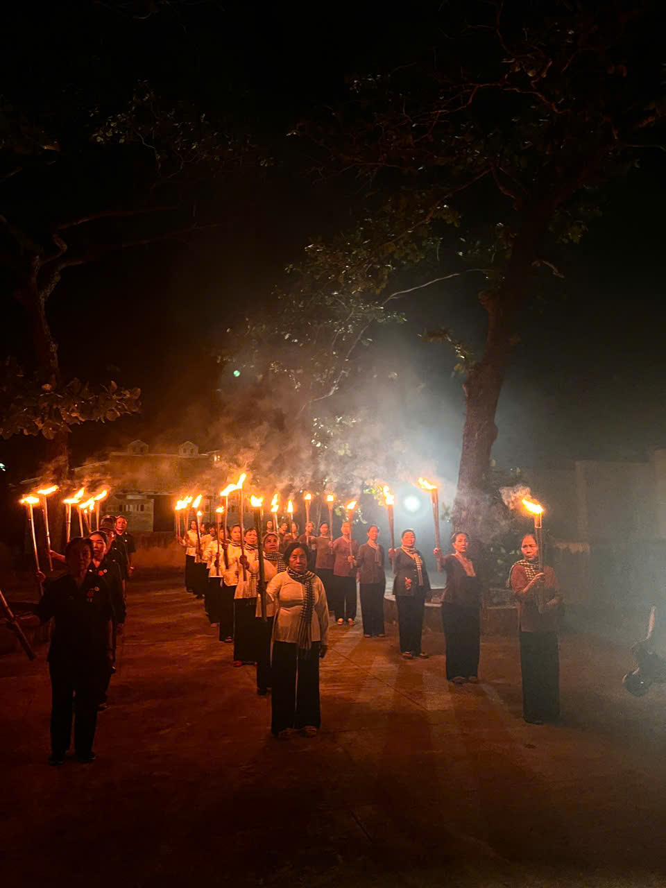 Côn Đảo - Hùng ca Ý chí Việt Nam: Truyền cảm hứng từ ký ức thiêng liêng đến khát vọng tương lai - Ảnh 2. Côn Đảo - Hùng ca Ý chí Việt Nam: Truyền cảm hứng từ ký ức thiêng liêng đến khát vọng tương lai - Ảnh 2.