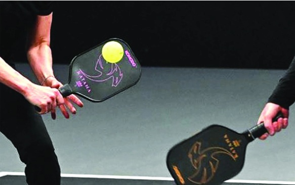 Người đàn ông 56 tuổi ở TPHCM đột tử khi chơi pickleball có tiền sử bệnh tăng huyết áp, bác sĩ khuyến cáo điều này! - Ảnh 2. Người đàn ông 56 tuổi ở TPHCM đột tử khi chơi pickleball có tiền sử bệnh tăng huyết áp, bác sĩ khuyến cáo điều này! - Ảnh 2.