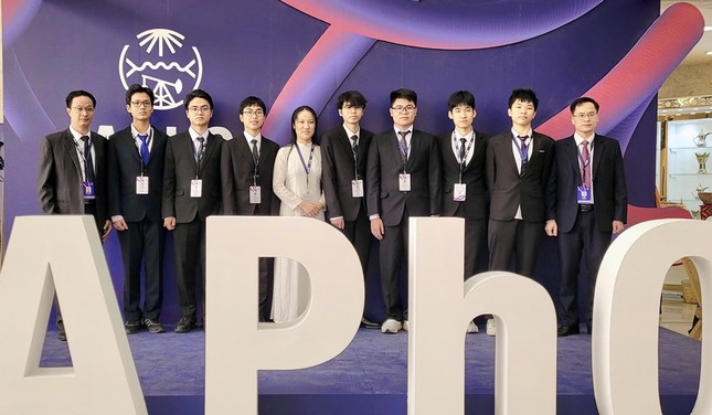 Học sinh Việt Nam đoạt 8 huy chương tại Olympic Vật lý châu Á - Ảnh 1. Học sinh Việt Nam đoạt 8 huy chương tại Olympic Vật lý châu Á - Ảnh 1.