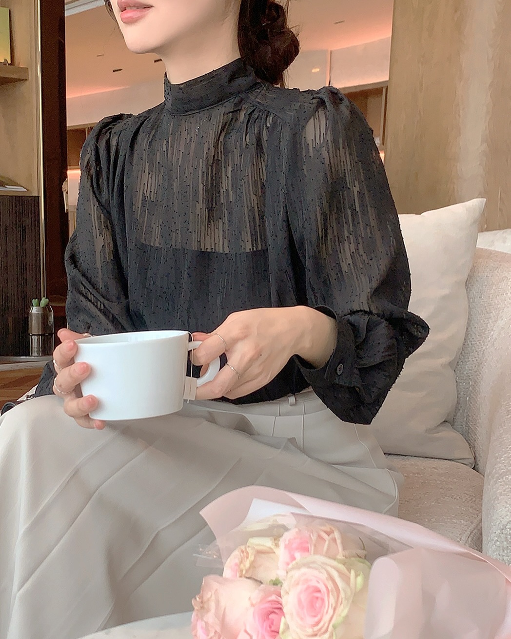 5 món đồ công sở nhận nhiều ý kiến trái chiều: Người khen ưng mắt, người chê kém duyên- Ảnh 4. 5 món đồ công sở nhận nhiều ý kiến trái chiều: Người khen ưng mắt, người chê kém duyên- Ảnh 4.