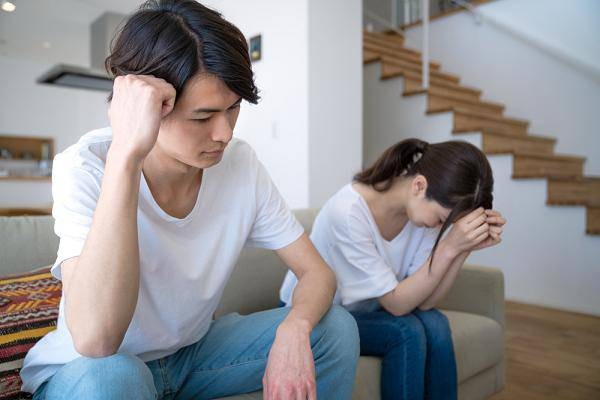 Một cú click cả gia đình sụp đổ: Con gái gọi người khác là bố, kết quả ADN xé nát tim chồng - Ảnh 2. Một cú click cả gia đình sụp đổ: Con gái gọi người khác là bố, kết quả ADN xé nát tim chồng - Ảnh 2.