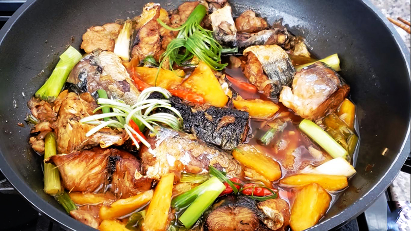 Các món cá kho với dứa thịt cá mềm nhưng không bở nát, thơm ngon hết sạch mùi tanh- Ảnh 2.
