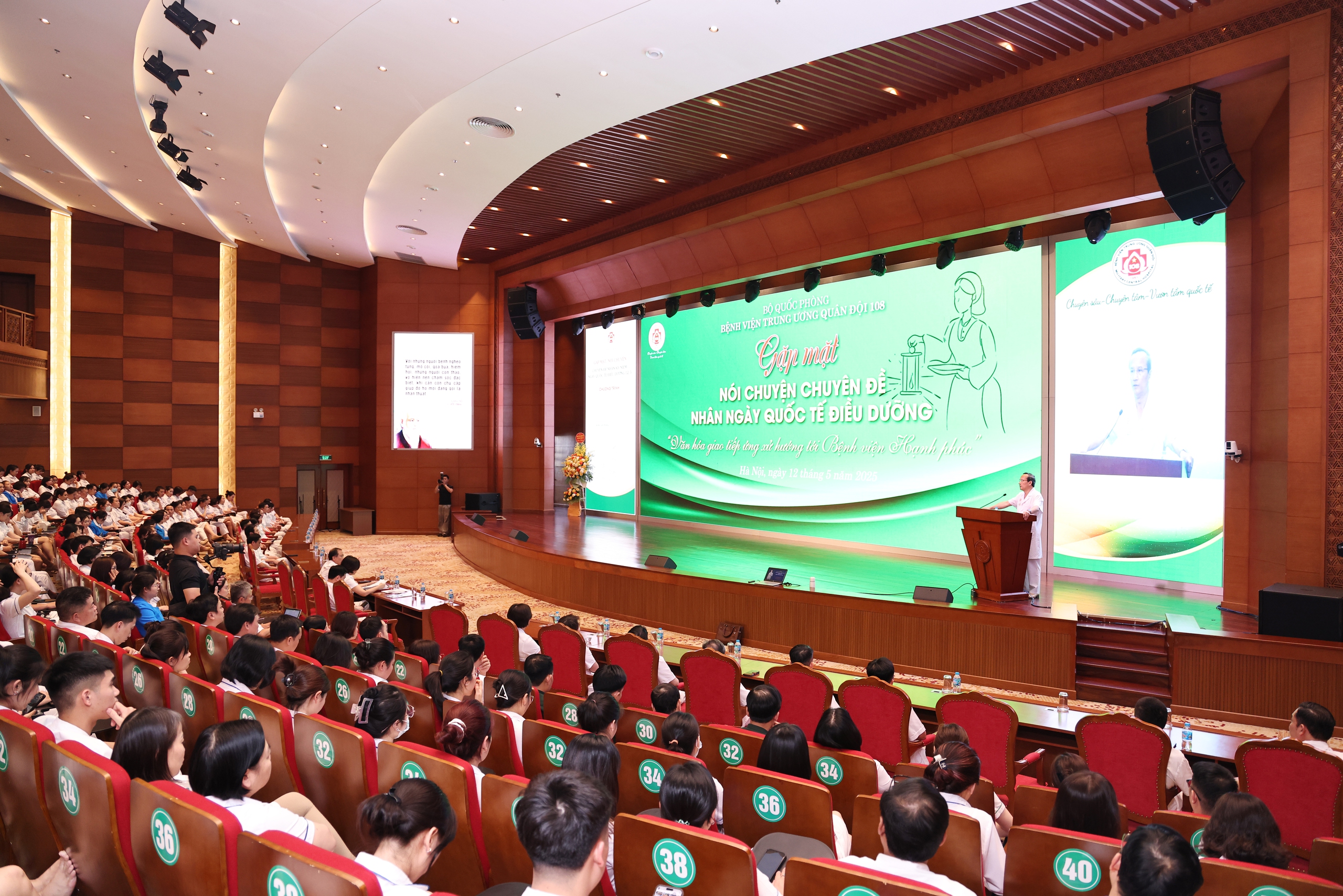 'Xin cảm ơn nghề – đã cho chúng tôi được yêu, được sống, được cống hiến bằng tất cả trái tim' - Ảnh 2.