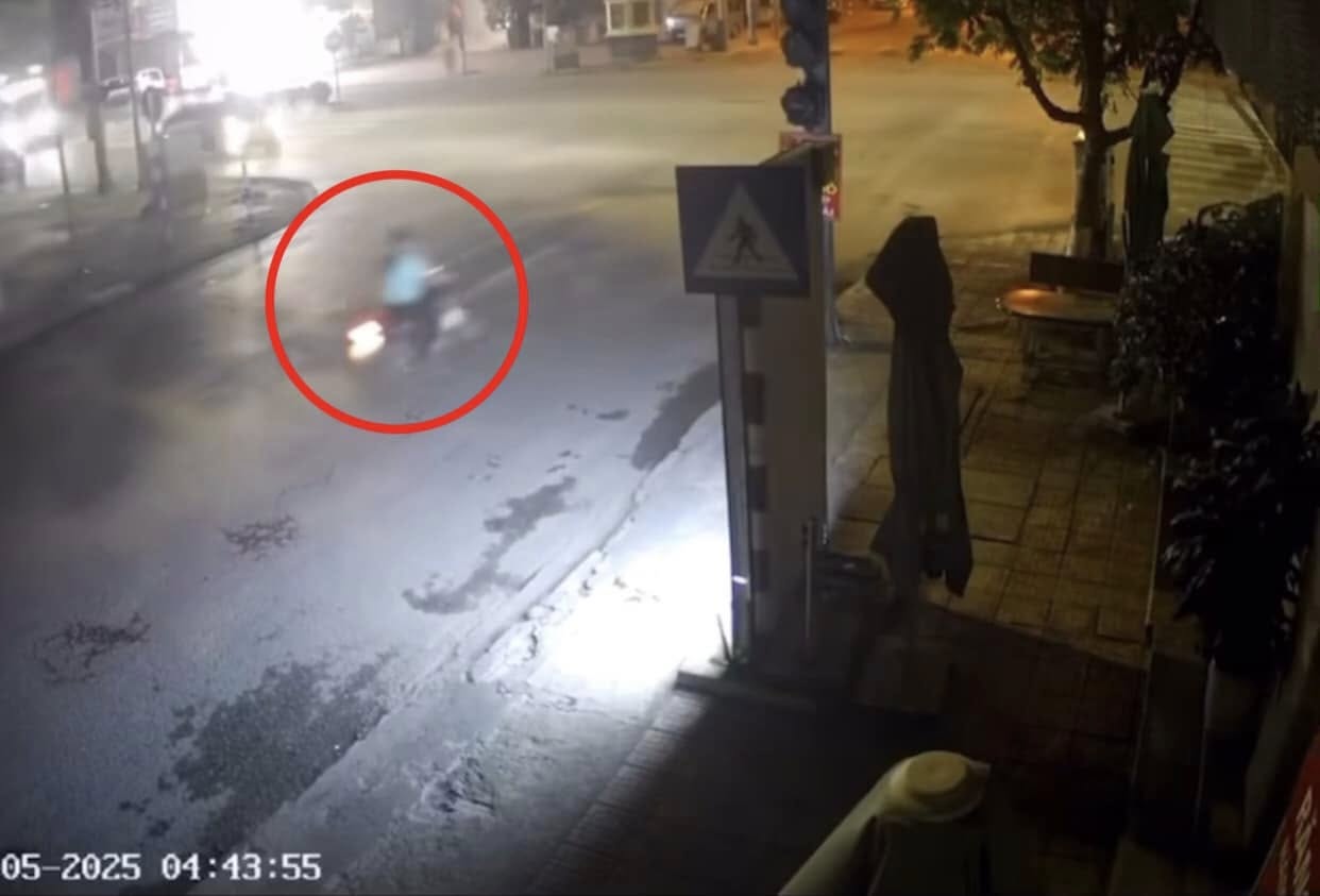 Thái Bình: Va chạm kinh hoàng giữa xe máy và ô tô khác, một người tử vong tại chỗ - Ảnh 1. Thái Bình: Va chạm kinh hoàng giữa xe máy và ô tô khác, một người tử vong tại chỗ - Ảnh 1.