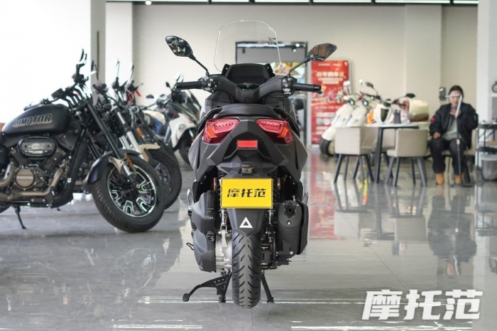 Xe ga 150cc giá 43 triệu đồng có ABS 2 kênh xịn ngang SH, Air Blade, rẻ như Vision- Ảnh 5. Xe ga 150cc giá 43 triệu đồng có ABS 2 kênh xịn ngang SH, Air Blade, rẻ như Vision- Ảnh 5.