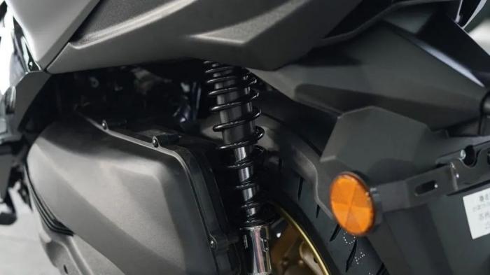 Xe ga 150cc giá 43 triệu đồng có ABS 2 kênh xịn ngang SH, Air Blade, rẻ như Vision- Ảnh 7. Xe ga 150cc giá 43 triệu đồng có ABS 2 kênh xịn ngang SH, Air Blade, rẻ như Vision- Ảnh 7.