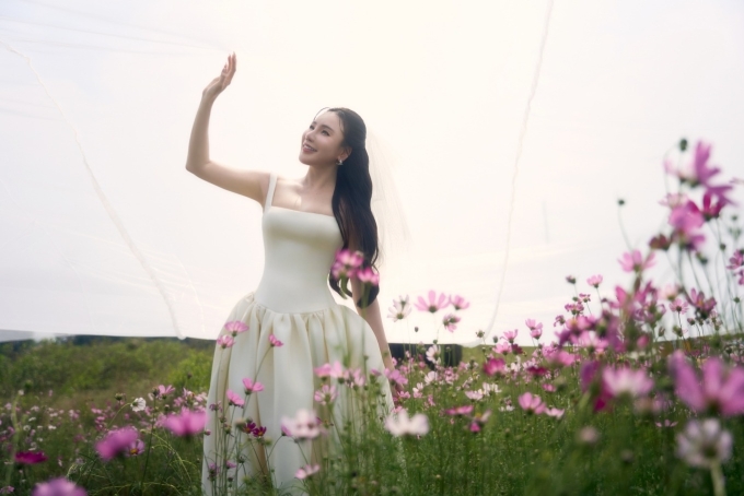Hồ Quỳnh Hương cưới - Ảnh 1. Hồ Quỳnh Hương cưới - Ảnh 1.