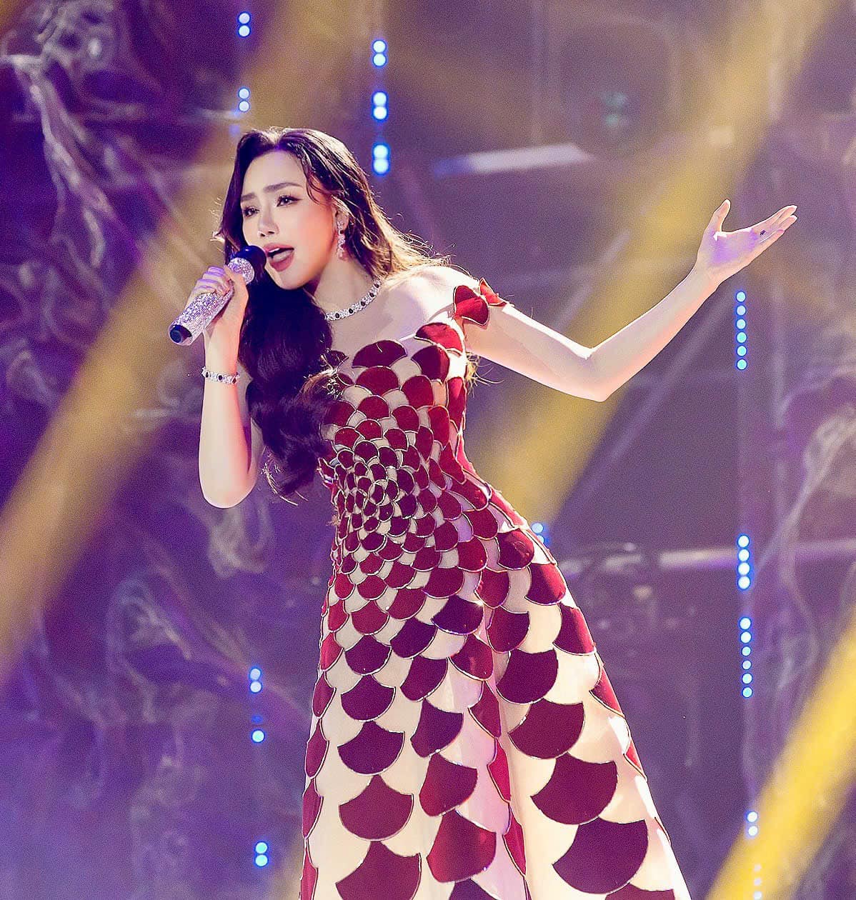 Trước khi lấy chồng ở tuổi 45, Hồ Quỳnh Hương có tài sản khủng ra sao?- Ảnh 3.