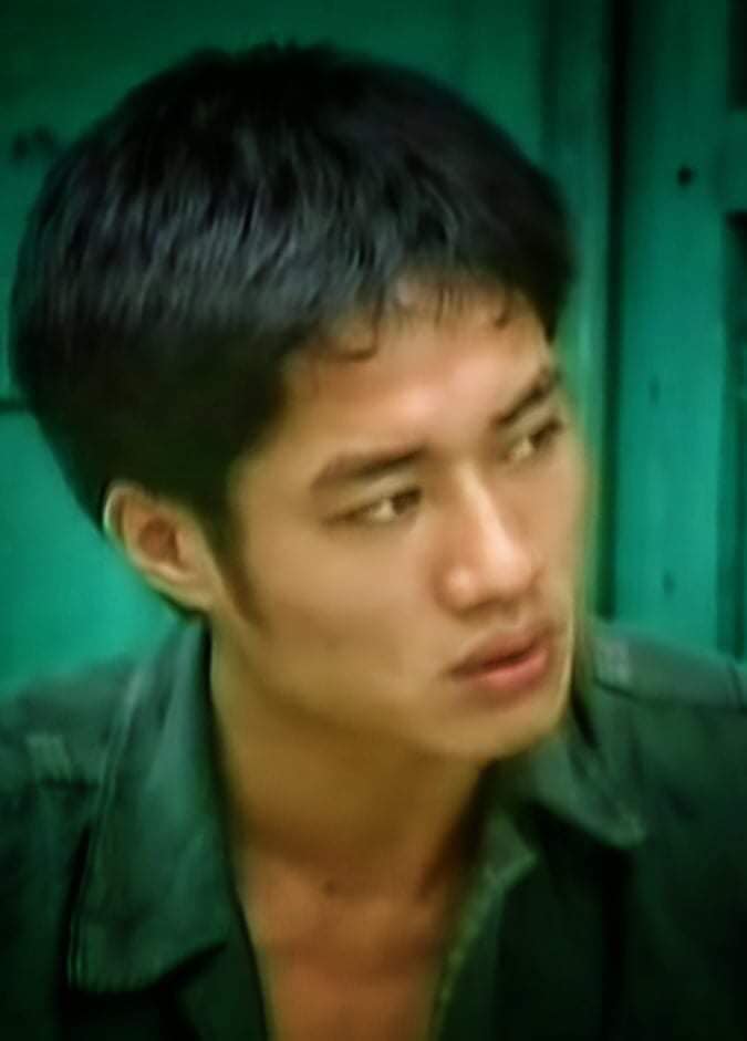 Điều không thể ngờ về nam diễn viên 'bụi bặm' trong phim 'Cha tôi, người ở lại'- Ảnh 6. Điều không thể ngờ về nam diễn viên 'bụi bặm' trong phim 'Cha tôi, người ở lại'- Ảnh 6.