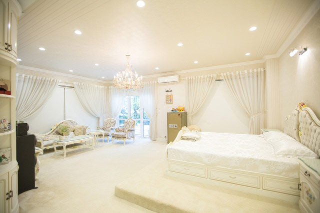 Loạt biệt thự và khu nghỉ dưỡng rải từ Bắc chí Nam của Hồ Quỳnh Hương: Nữ đại gia ngầm quyết ‘không chồng không con, tiêu tiền không cần đếm’ - Ảnh 11.
