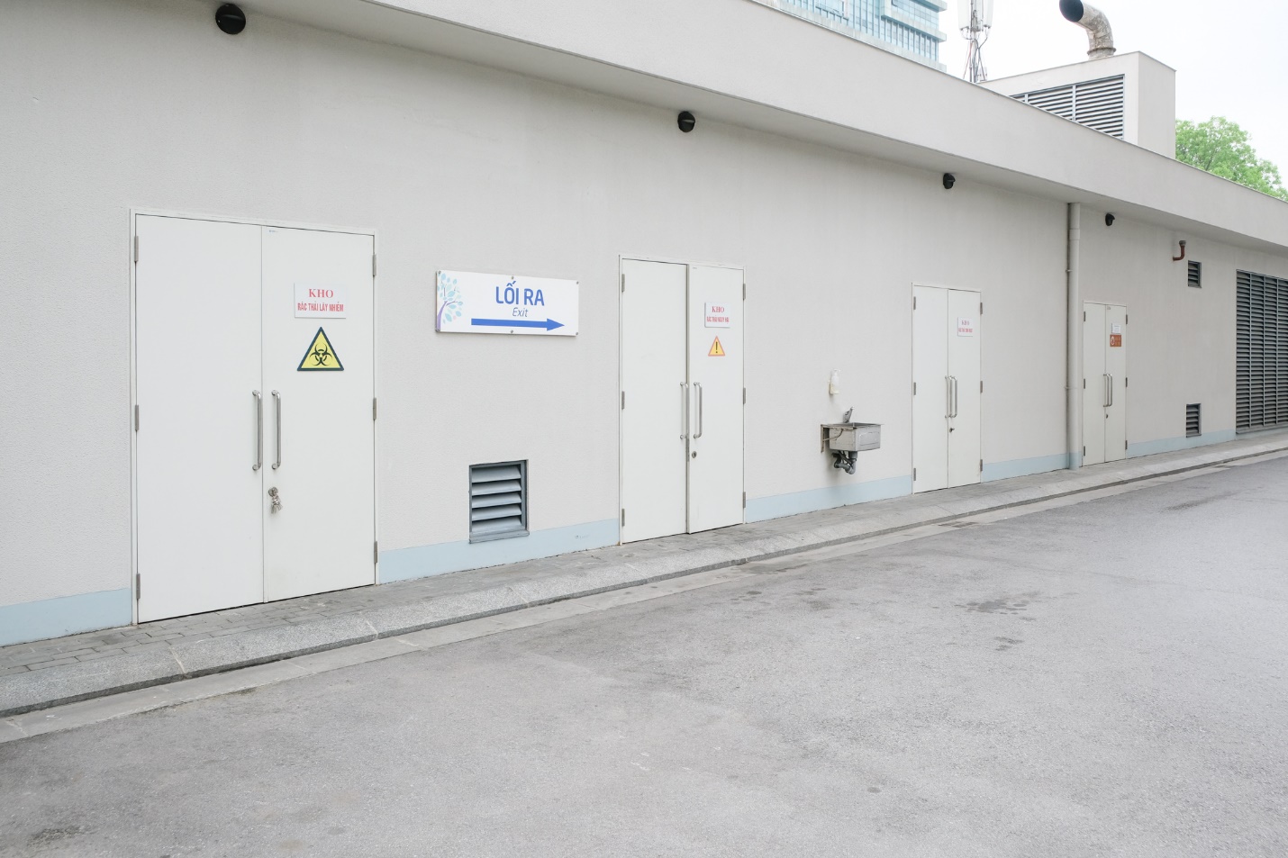 Bệnh viện giữa lòng Hà Nội với gần 40% diện tích phủ xanh - Ảnh 3. Bệnh viện giữa lòng Hà Nội với gần 40% diện tích phủ xanh - Ảnh 3.
