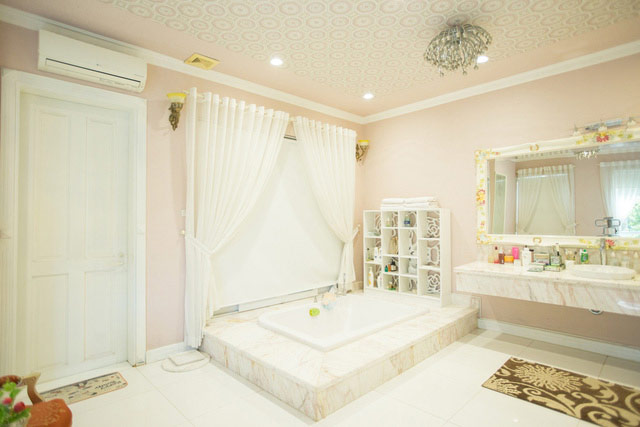 Loạt biệt thự và khu nghỉ dưỡng rải từ Bắc chí Nam của Hồ Quỳnh Hương: Nữ đại gia ngầm quyết ‘không chồng không con, tiêu tiền không cần đếm’ - Ảnh 8.