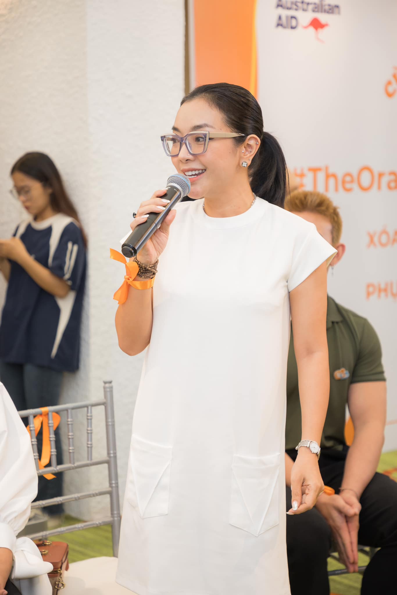 Nữ NSƯT quê Hải Phòng mang quân hàm Thượng tá từng thi 'Sao mai điểm hẹn' cùng Tùng Dương, Kasim Hoàng Vũ, giờ ra sao? - Ảnh 4.