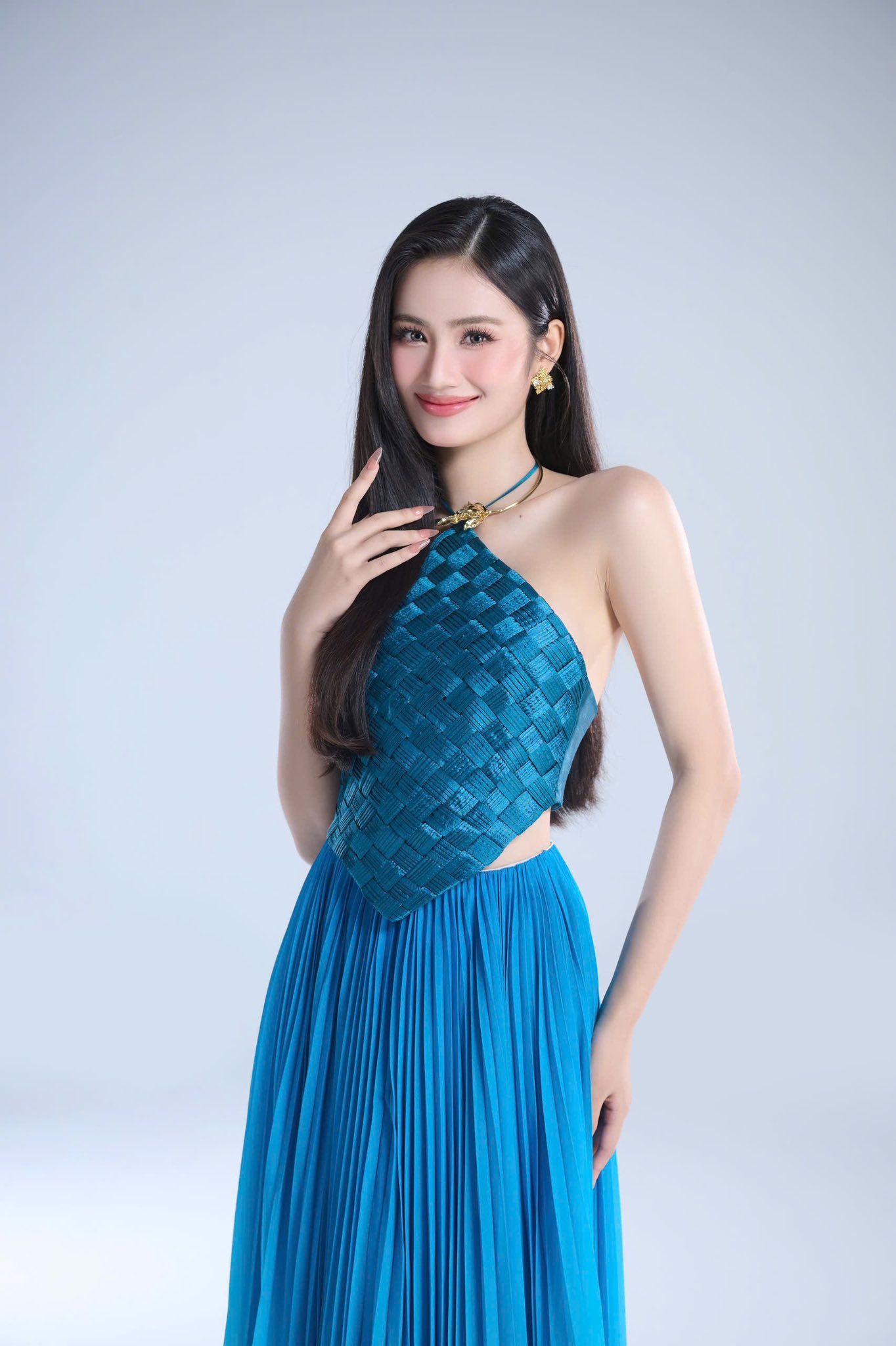 Hoa hậu Ý Nhi diện bikini khoe 'vòng eo 59' tại Miss World 2025- Ảnh 6.