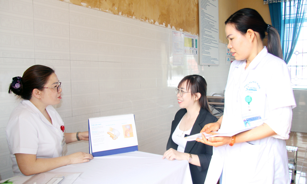 Đa dạng hình thức truyền thông chăm sóc sức khỏe sinh sản, nâng cao chất lượng dân số - Ảnh 1.