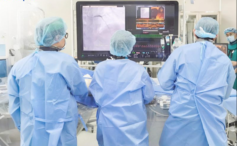 Người đàn ông 33 tuổi thoát chết vì nhồi máu cơ tim thừa nhận chủ quan, bỏ qua dấu hiệu nhiều người Việt mắc phải - Ảnh 2.