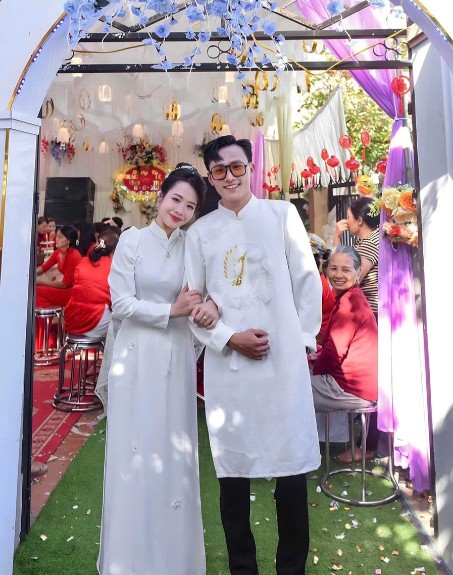 Lấy vợ cùng xã hơn 6 tuổi, ông bố một con hài hước kể chuyện xưng hô - Ảnh 1. Lấy vợ cùng xã hơn 6 tuổi, ông bố một con hài hước kể chuyện xưng hô - Ảnh 1.
