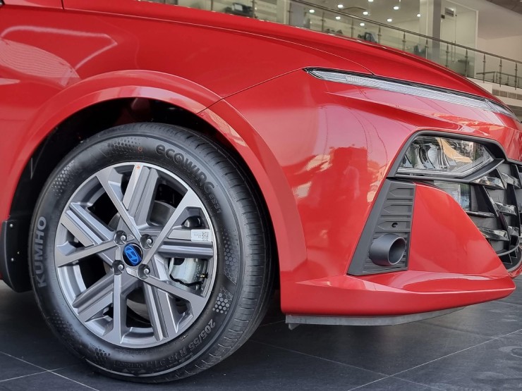 Xe sedan hạng B giá từ 386 triệu đồng: Hyundai Accent, Kia Soluto hay New Mazda2 đáng mua nhất?- Ảnh 7. Xe sedan hạng B giá từ 386 triệu đồng: Hyundai Accent, Kia Soluto hay New Mazda2 đáng mua nhất?- Ảnh 7.