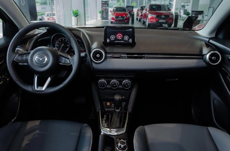 Xe sedan hạng B giá từ 386 triệu đồng: Hyundai Accent, Kia Soluto hay New Mazda2 đáng mua nhất?- Ảnh 3. Xe sedan hạng B giá từ 386 triệu đồng: Hyundai Accent, Kia Soluto hay New Mazda2 đáng mua nhất?- Ảnh 3.