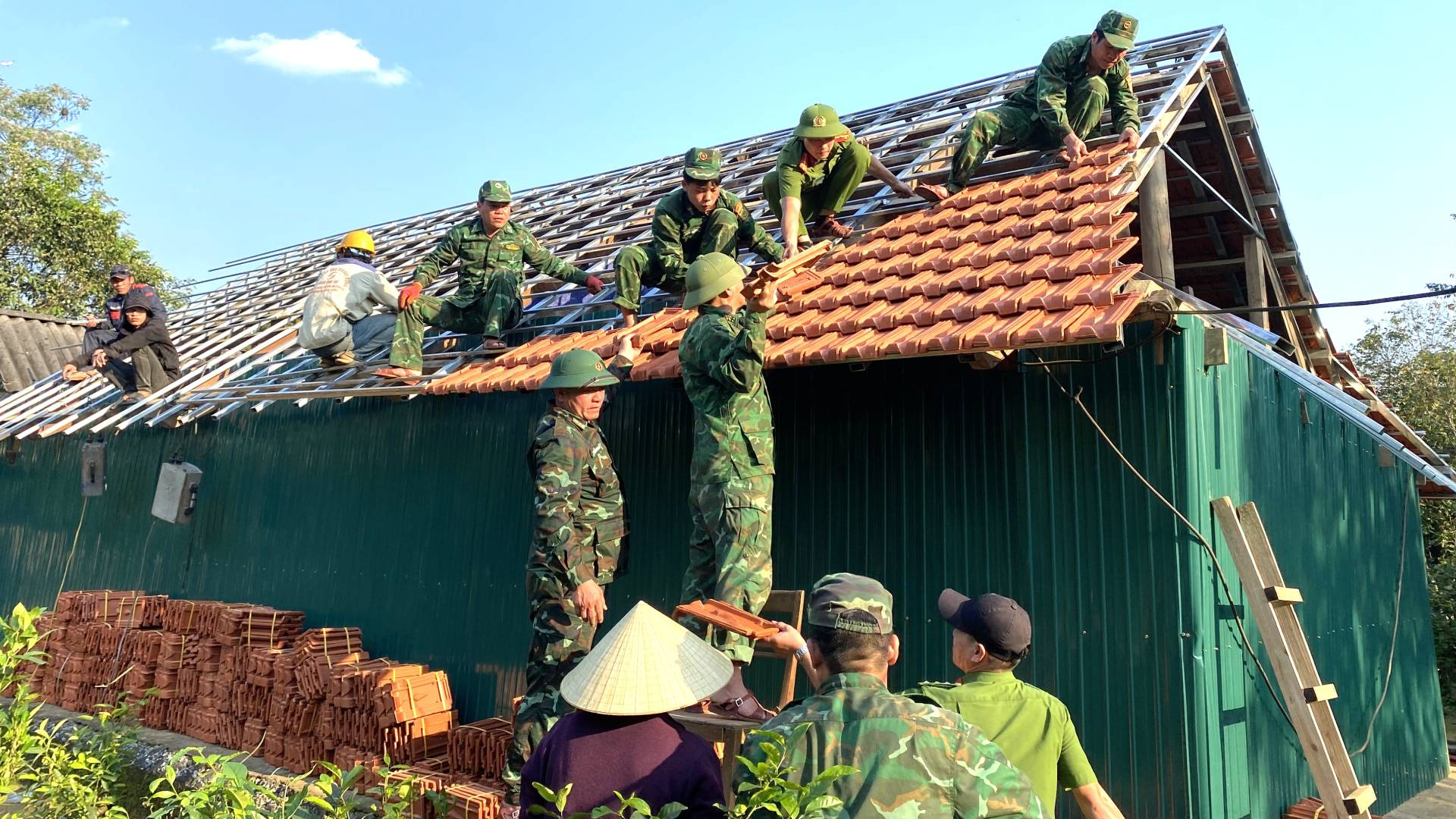 Những hình ảnh đẹp trong hành trình xóa nhà tạm, nhà dột nát ở Quảng Bình- Ảnh 3. Những hình ảnh đẹp trong hành trình xóa nhà tạm, nhà dột nát ở Quảng Bình- Ảnh 3.
