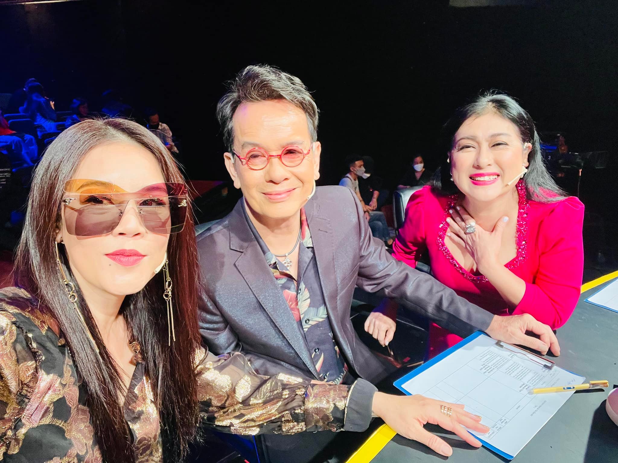 'Chị đẹp' quê Hải Phòng tuổi ngoài 50 có nhan sắc 'hack' tuổi gây sốc, tình yêu đẹp bên bầu show nổi tiếng- Ảnh 6.